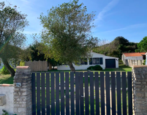 Entrée de la maison “Le Bout au Vent” sur l’île d’Oléron
